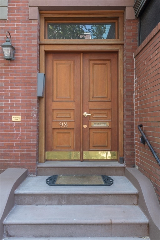 98 Chandler St # 3