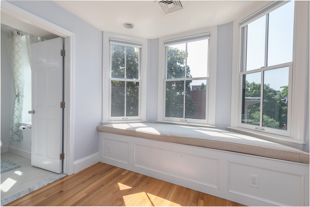 98 Chandler St # 3