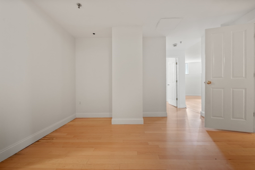 10 Charlesgate E # 1