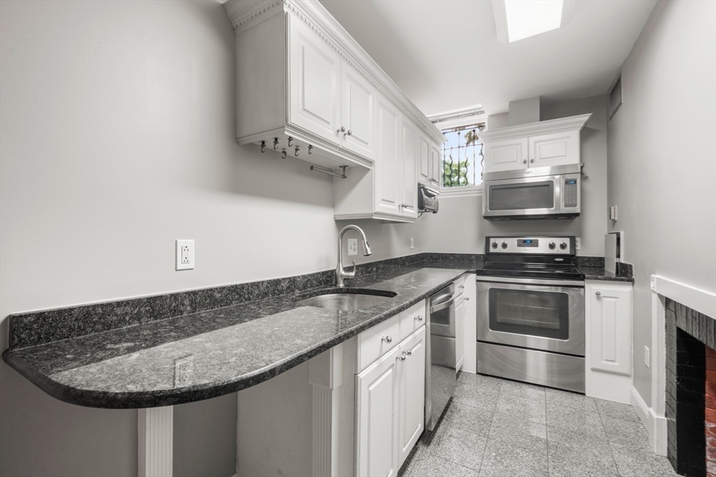 10 Charlesgate E # 1