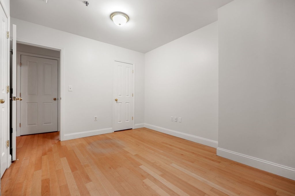 10 Charlesgate E # 1