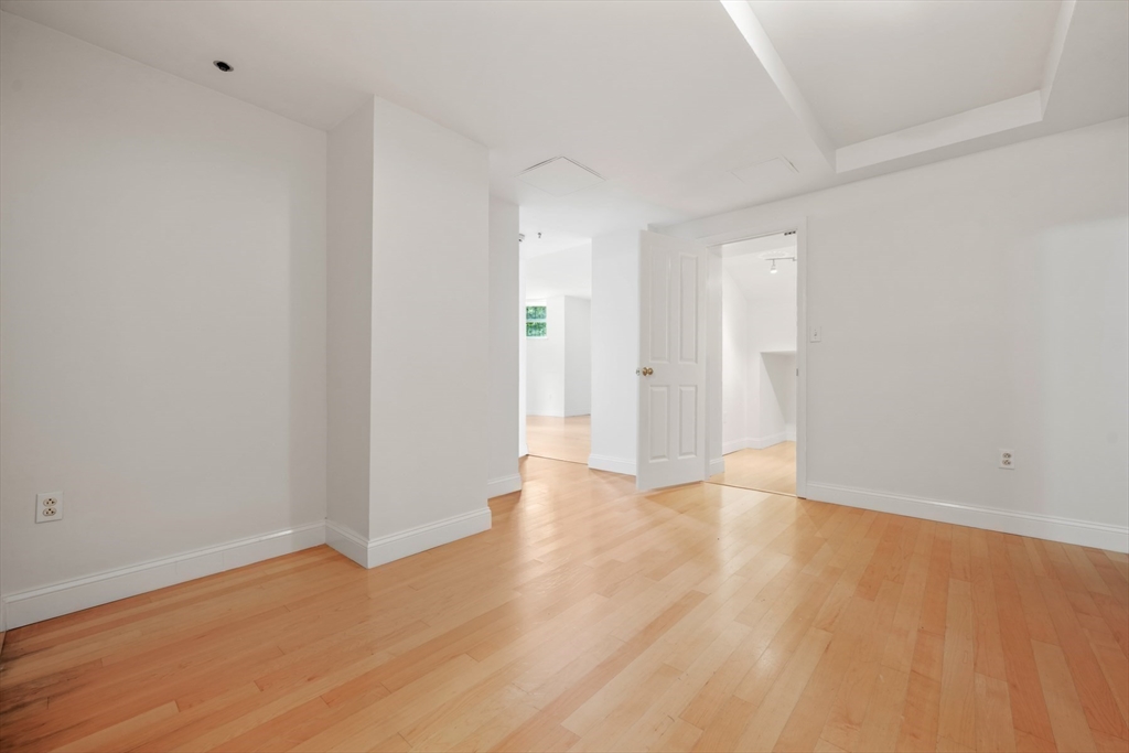 10 Charlesgate E # 1
