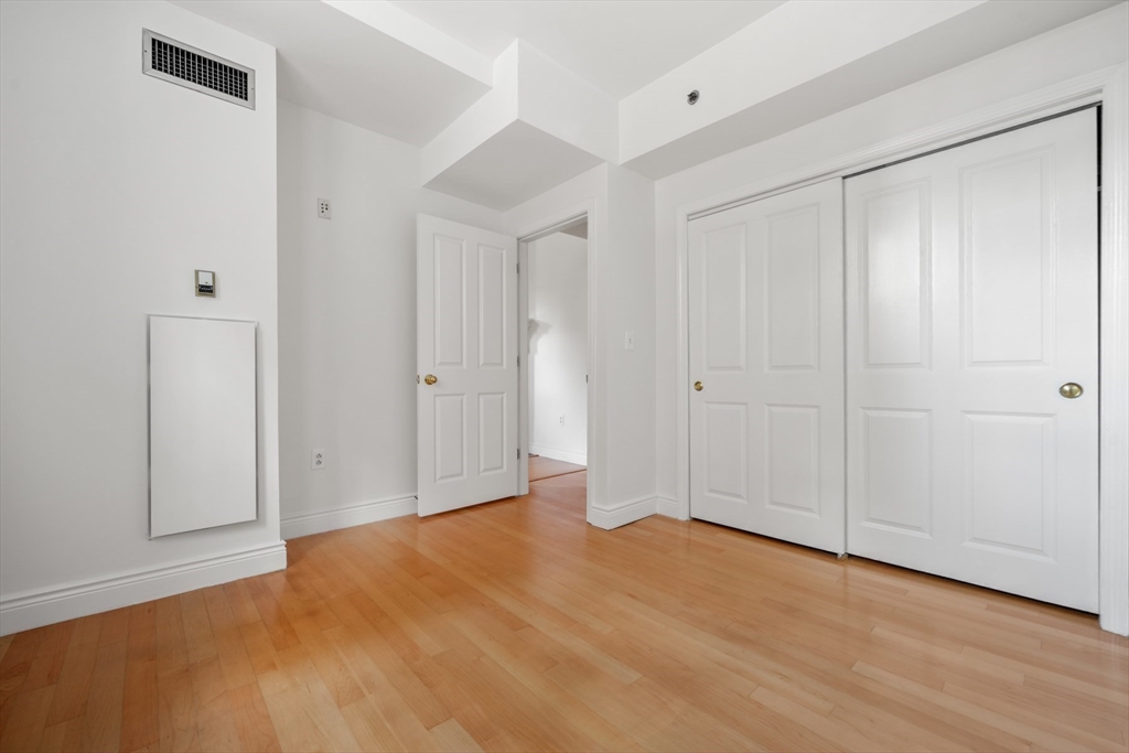 10 Charlesgate E # 1