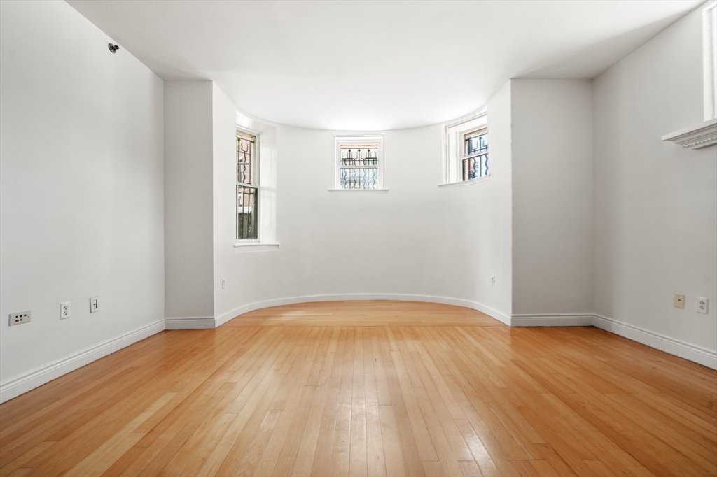 10 Charlesgate E # 1