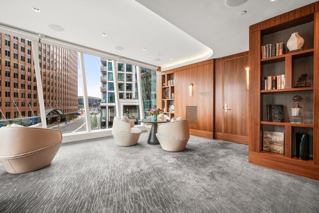 150 Seaport Blvd # 10F