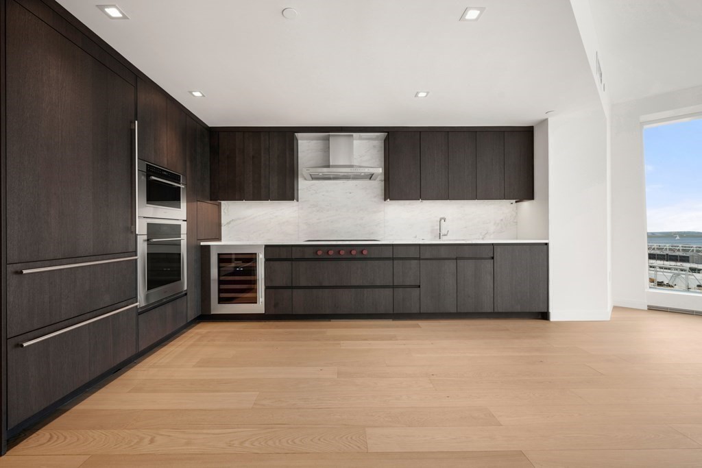 150 Seaport Blvd # 10F