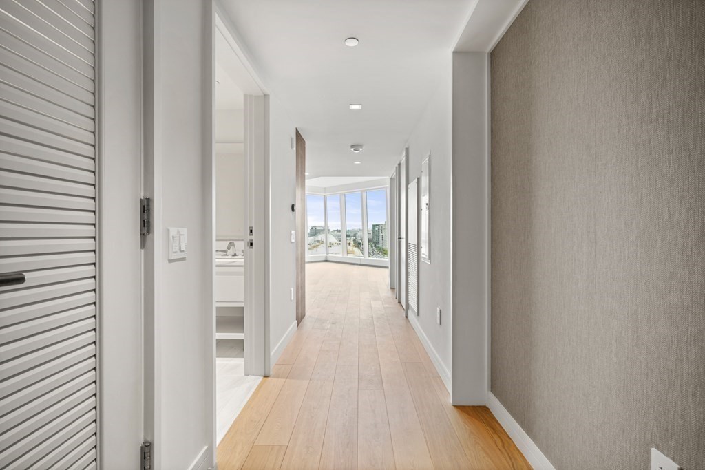 150 Seaport Blvd # 10F