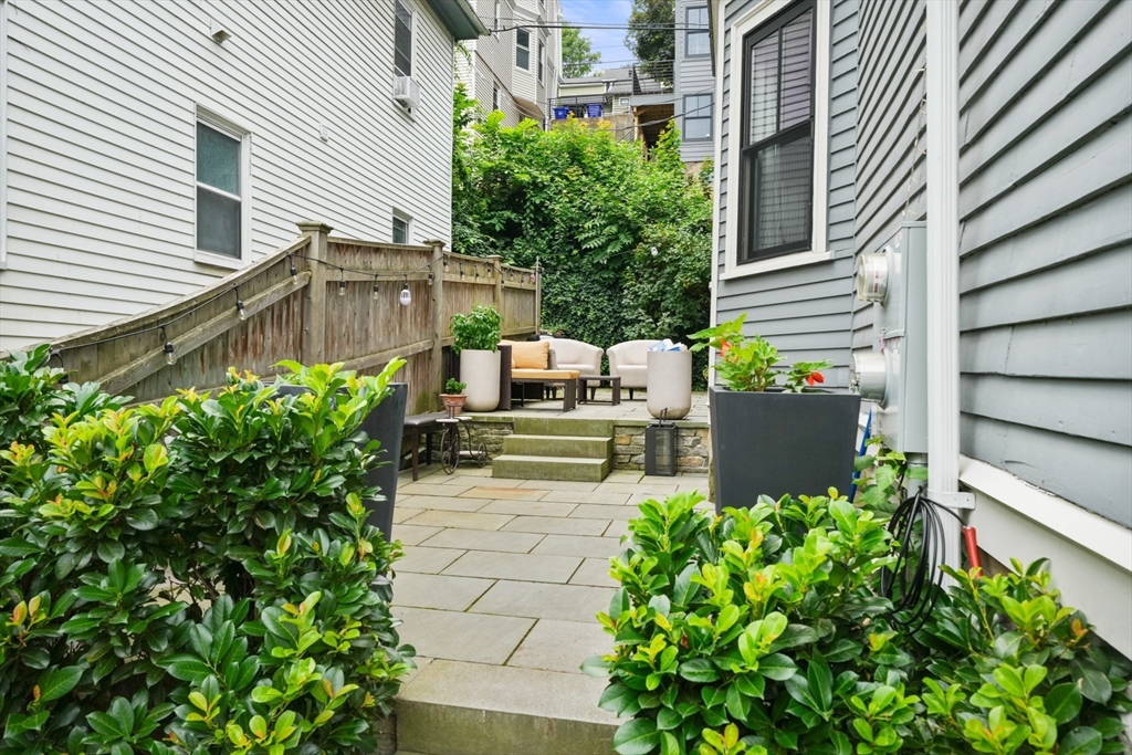 62 Atherton Rd # 2