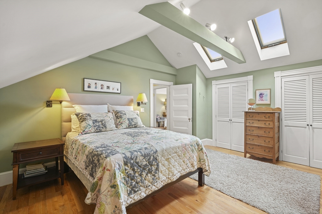 62 Atherton Rd # 2
