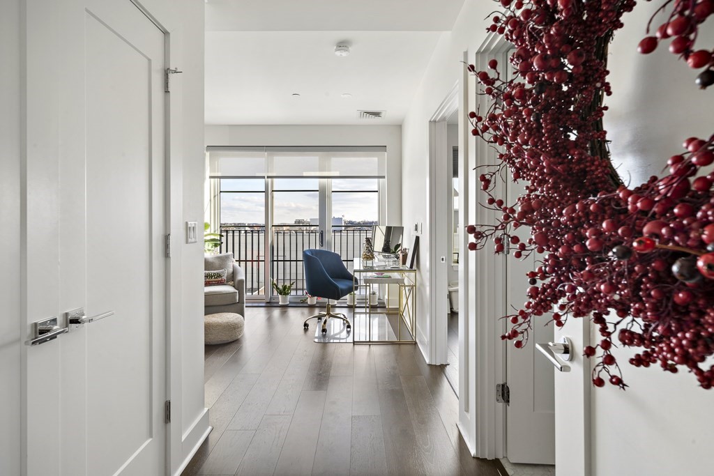 14 West Broadway # 803