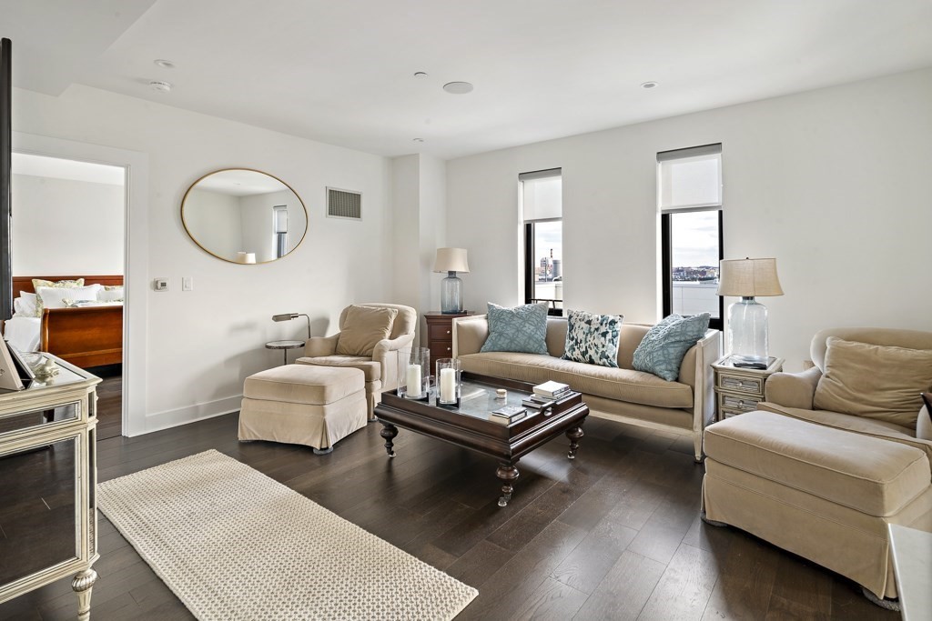14 West Broadway # 803