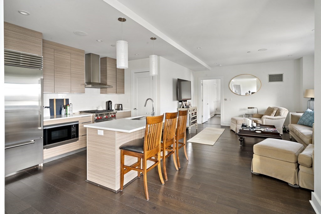 14 West Broadway # 803