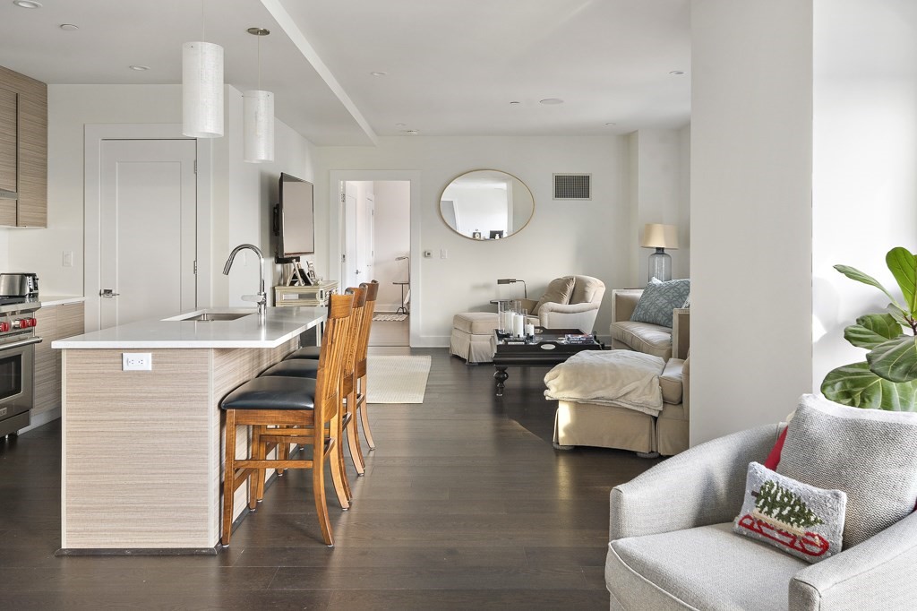 14 West Broadway # 803