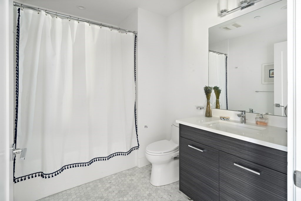 14 West Broadway # 803