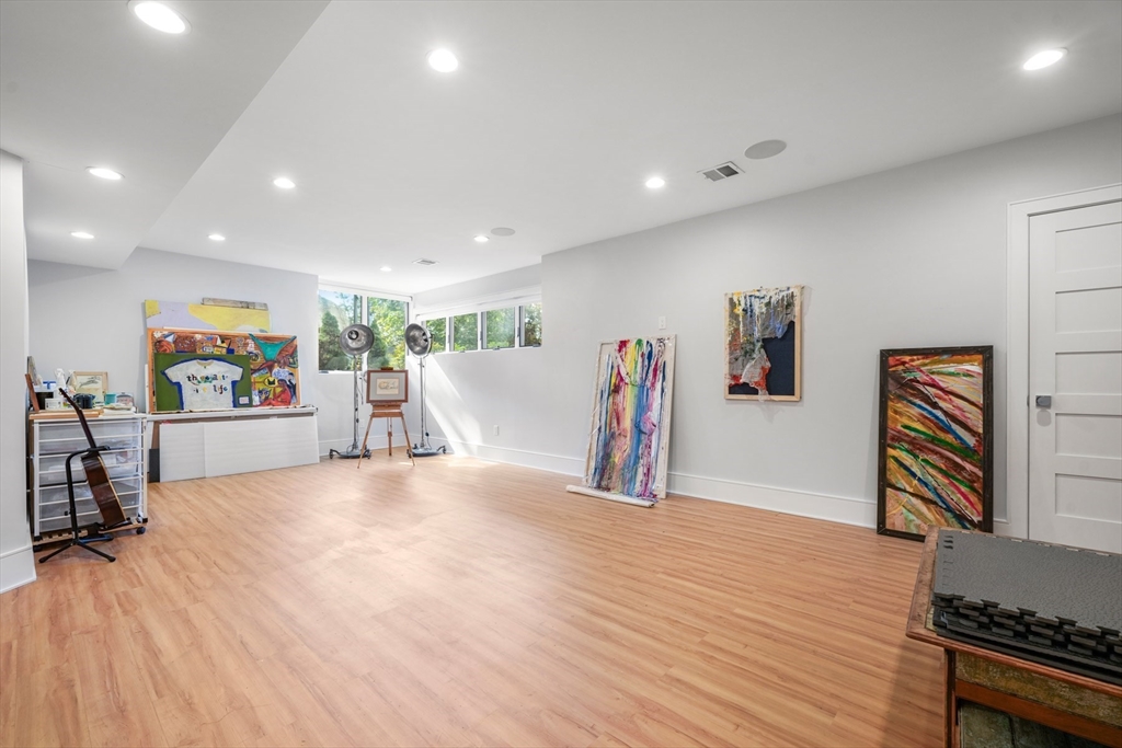 1201 Commonwealth Ave