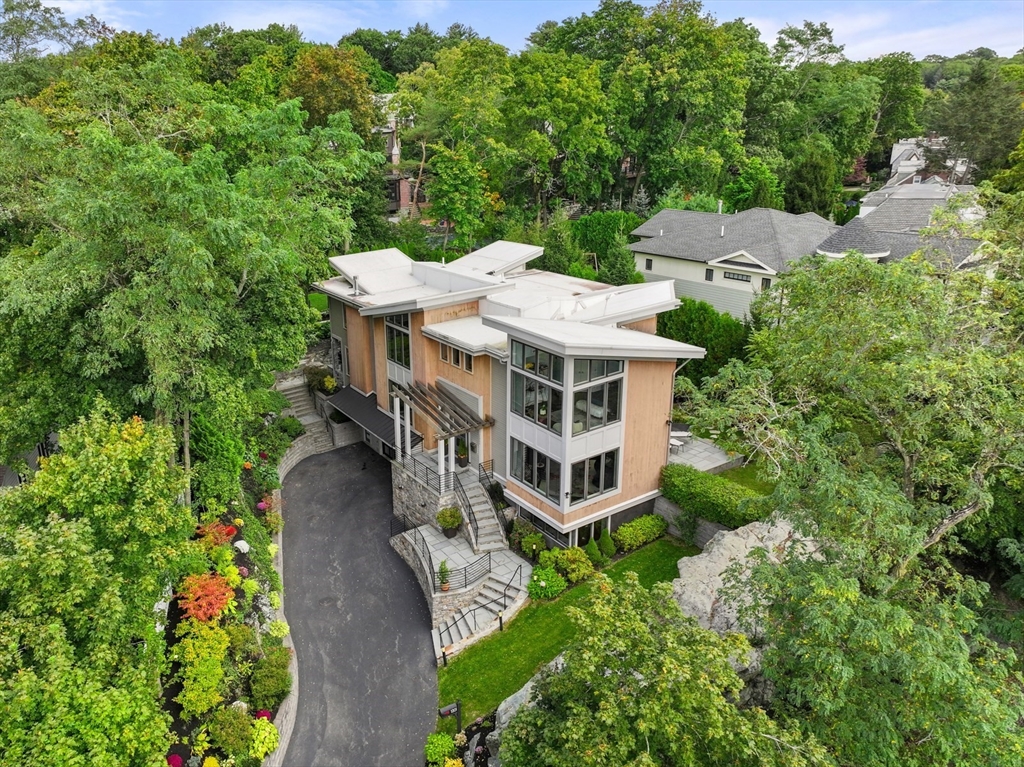 1201 Commonwealth Ave