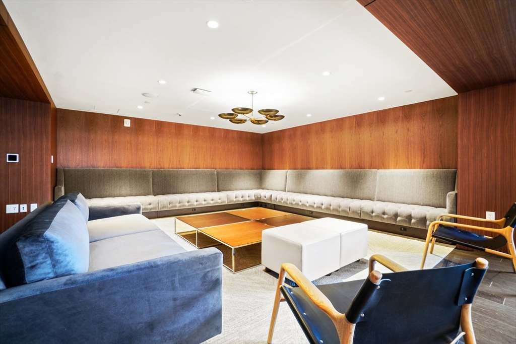 135 Seaport Blvd # 536