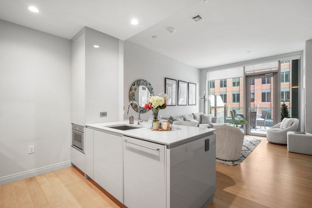 135 Seaport Blvd # 536