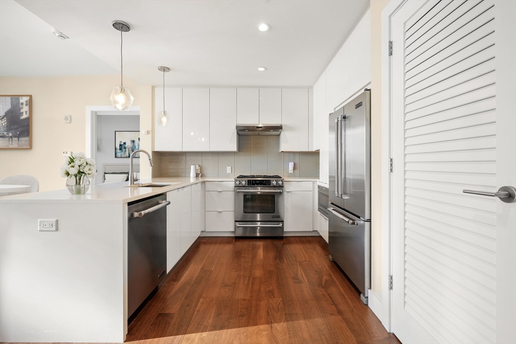 32 Traveler St # 403