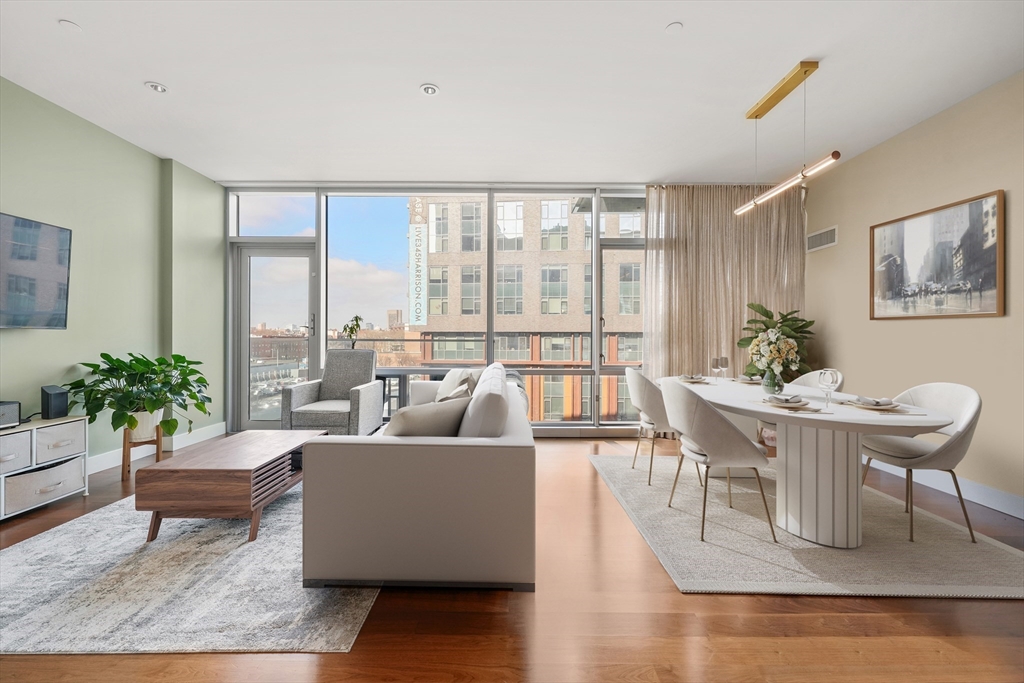 32 Traveler St # 403
