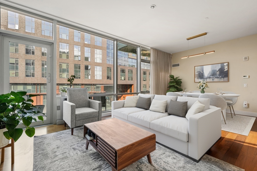32 Traveler St # 403