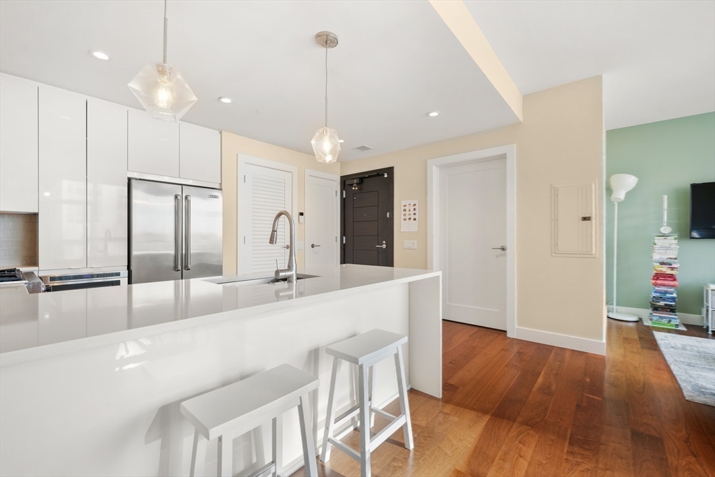 32 Traveler St # 403