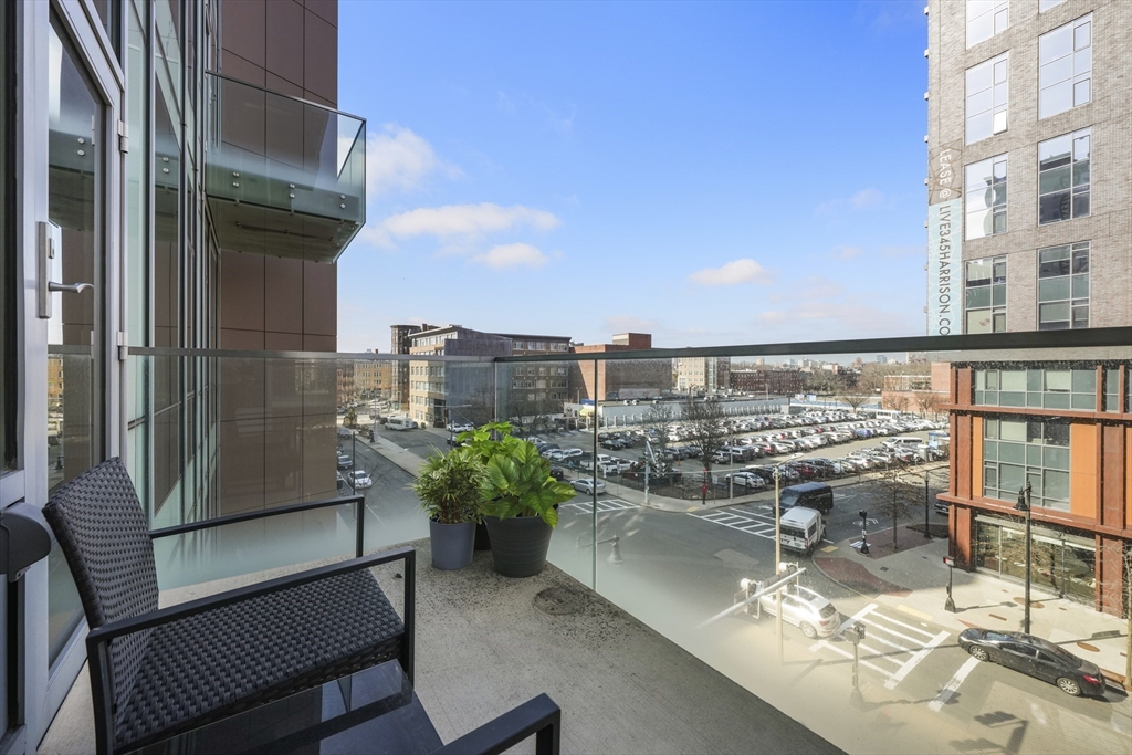 32 Traveler St # 403