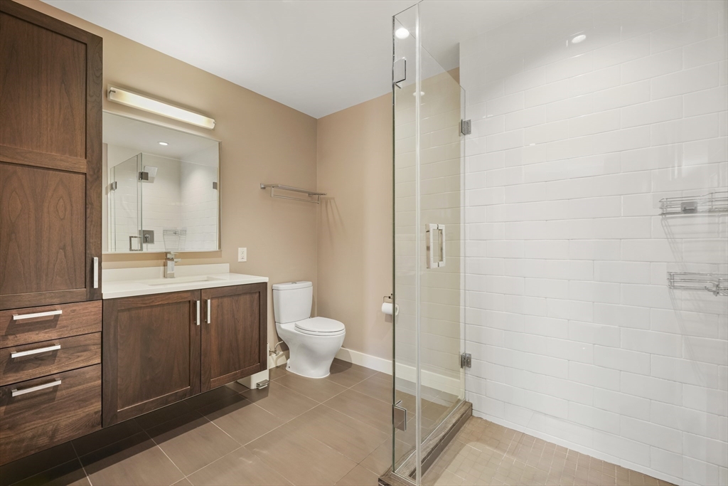 32 Traveler St # 403
