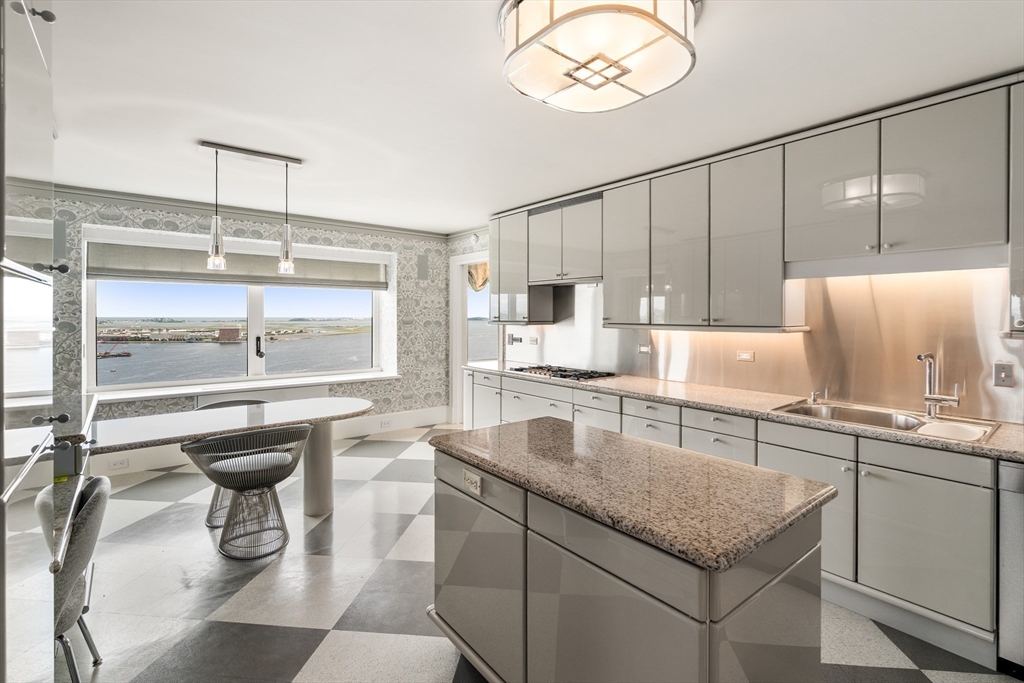85 E India Row Unit: 33B/C