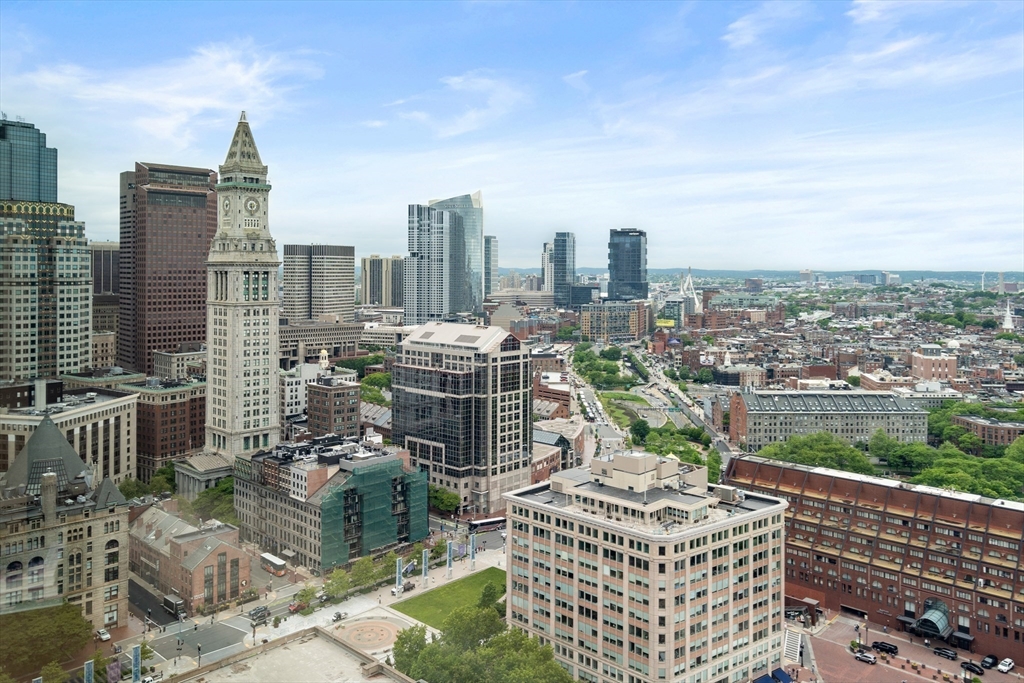 85 E India Row Unit: 33B/C