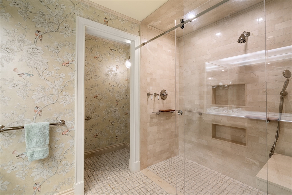 85 E India Row Unit: 33B/C