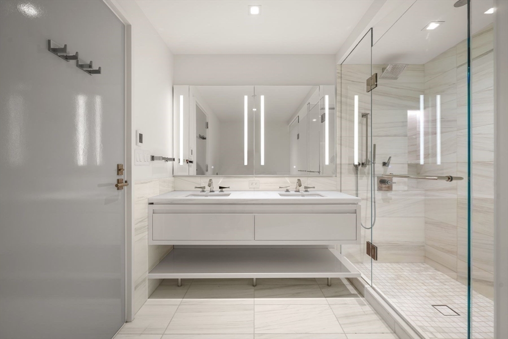 150 Seaport Boulevard Unit: 15CD
