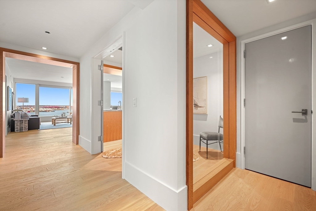 150 Seaport Boulevard Unit: 15CD