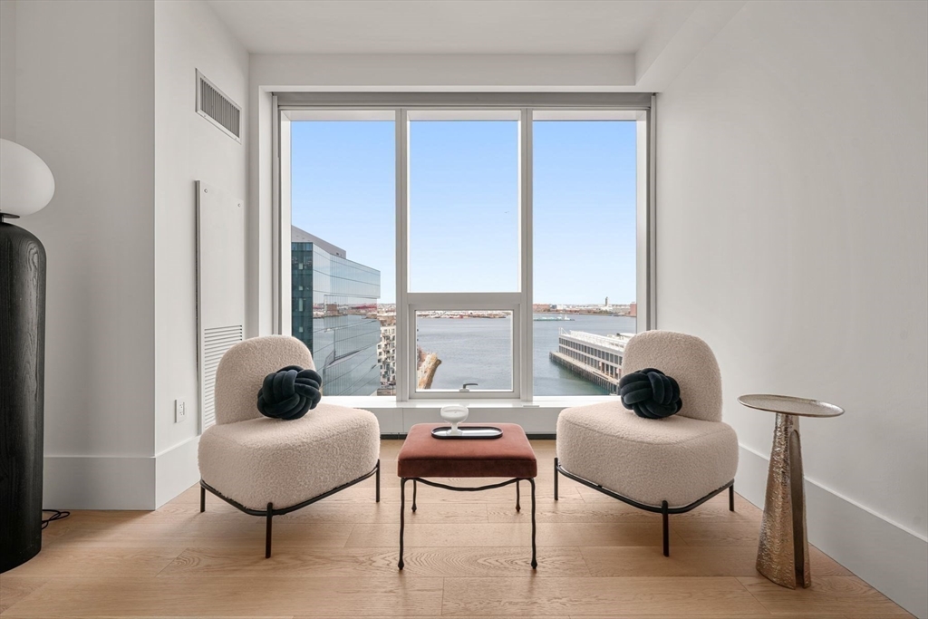 150 Seaport Boulevard Unit: 15CD