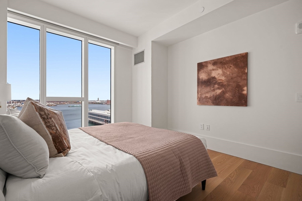 150 Seaport Boulevard Unit: 15CD