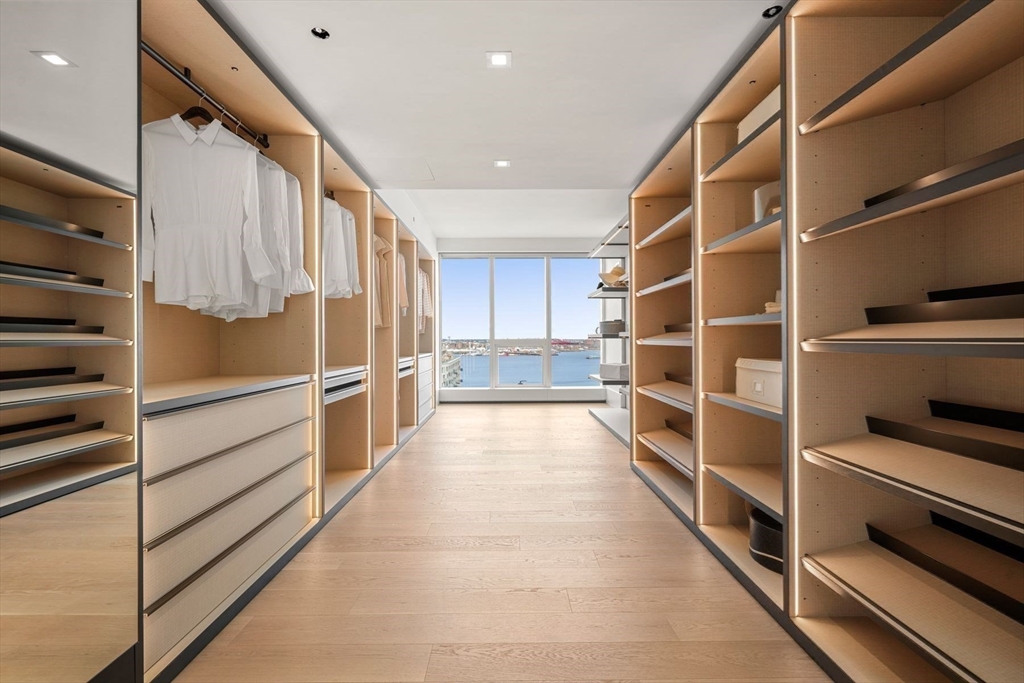 150 Seaport Boulevard Unit: 15CD