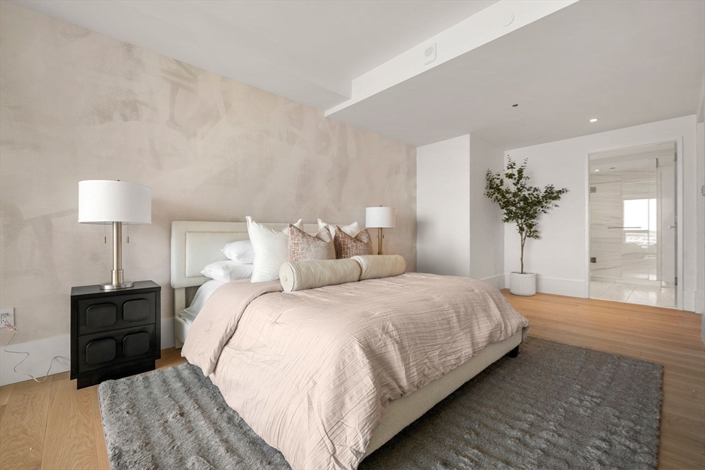 150 Seaport Boulevard Unit: 15CD