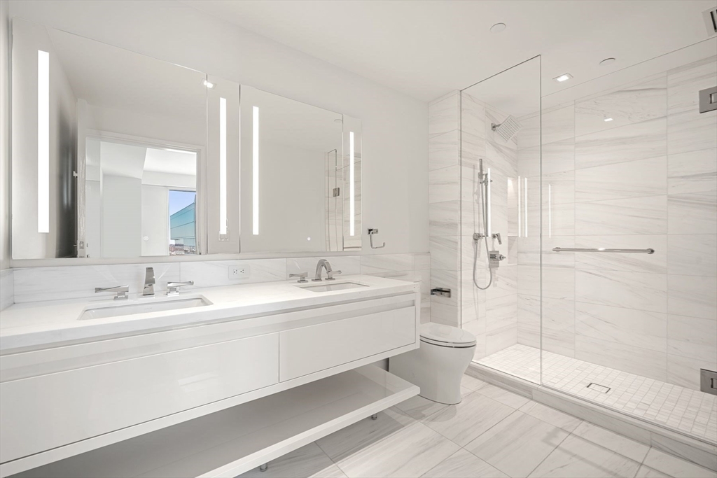 150 Seaport Boulevard Unit: 15CD