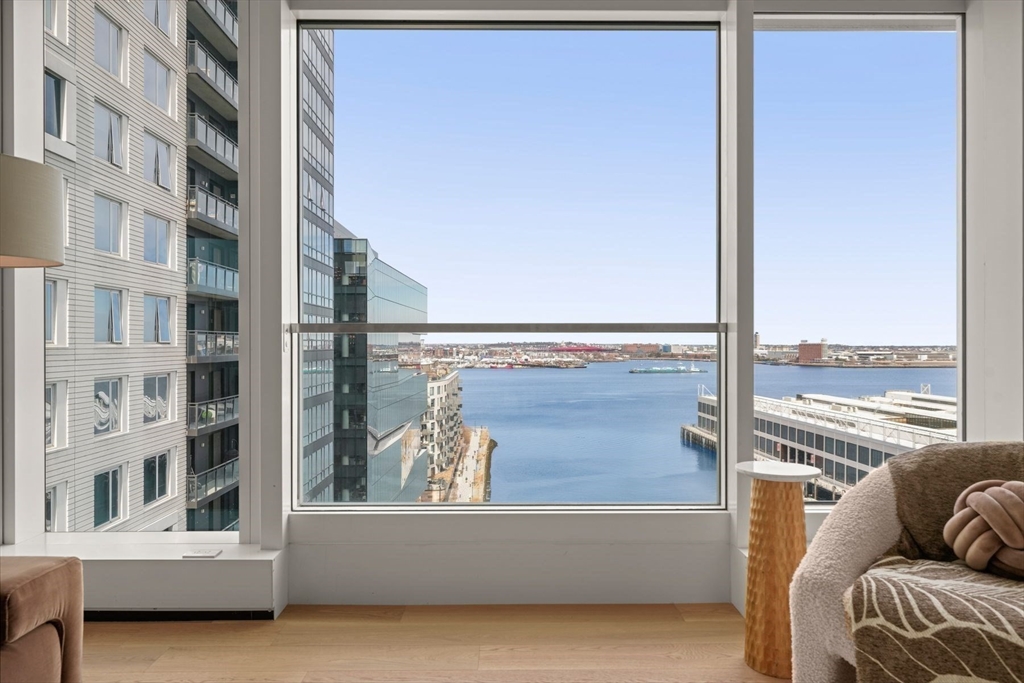 150 Seaport Boulevard Unit: 15CD