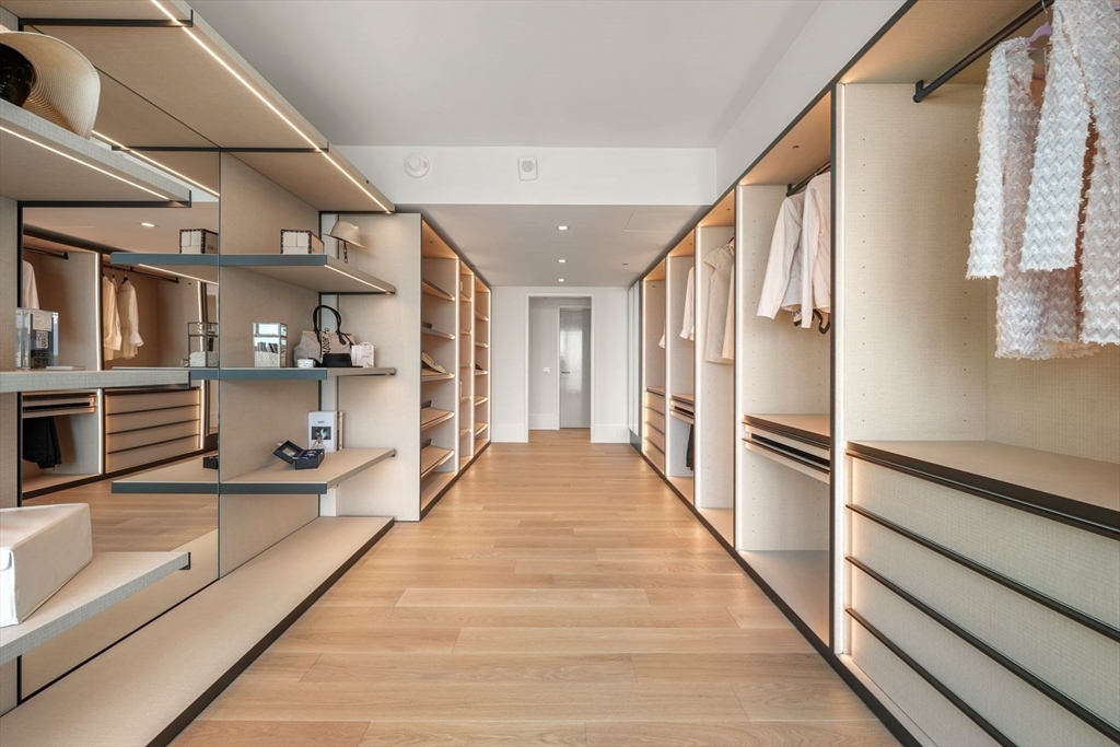 150 Seaport Boulevard Unit: 15CD