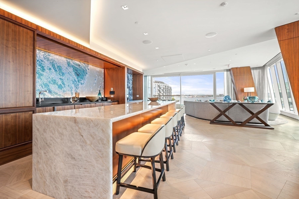 150 Seaport Boulevard Unit: 15CD