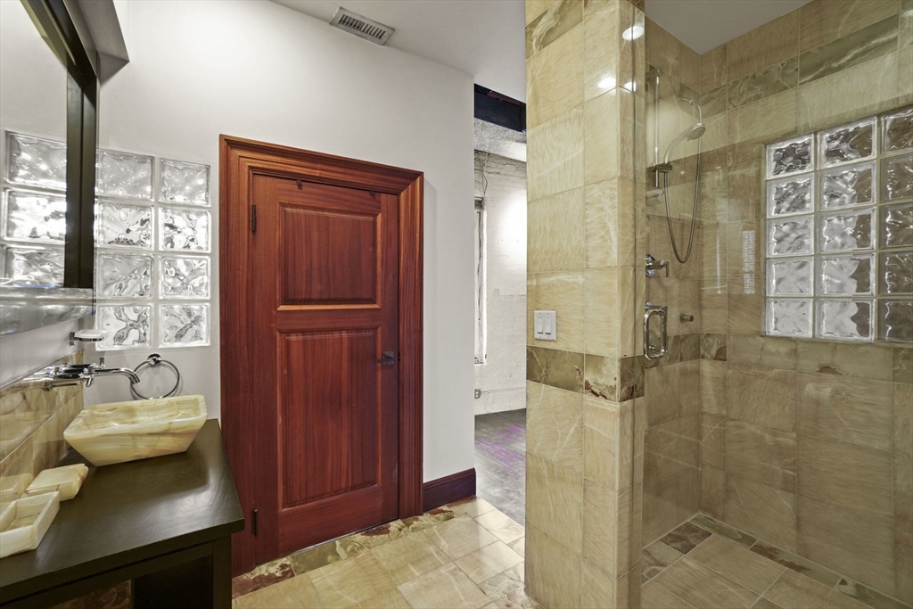 96 South St # 3