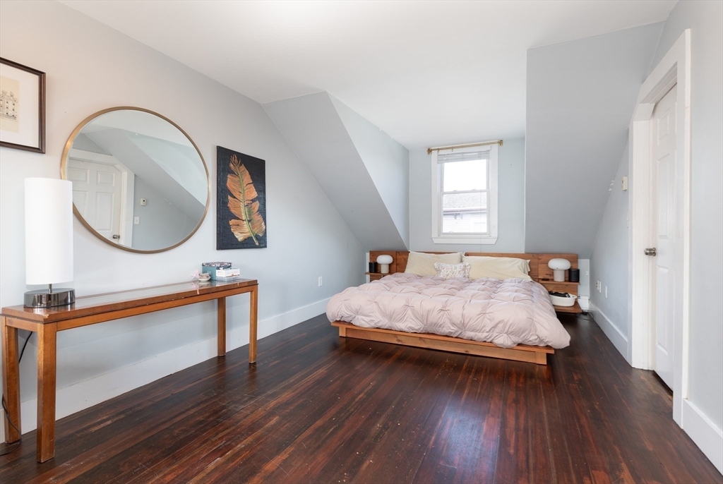 89 Baxter St