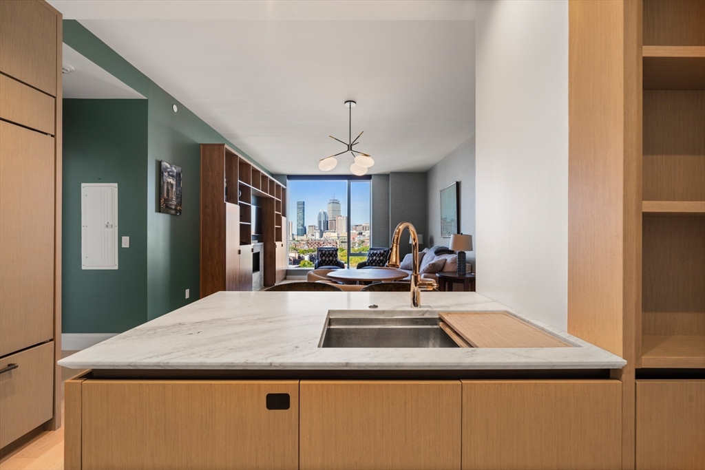 380 Harrison Ave Unit: PH1H