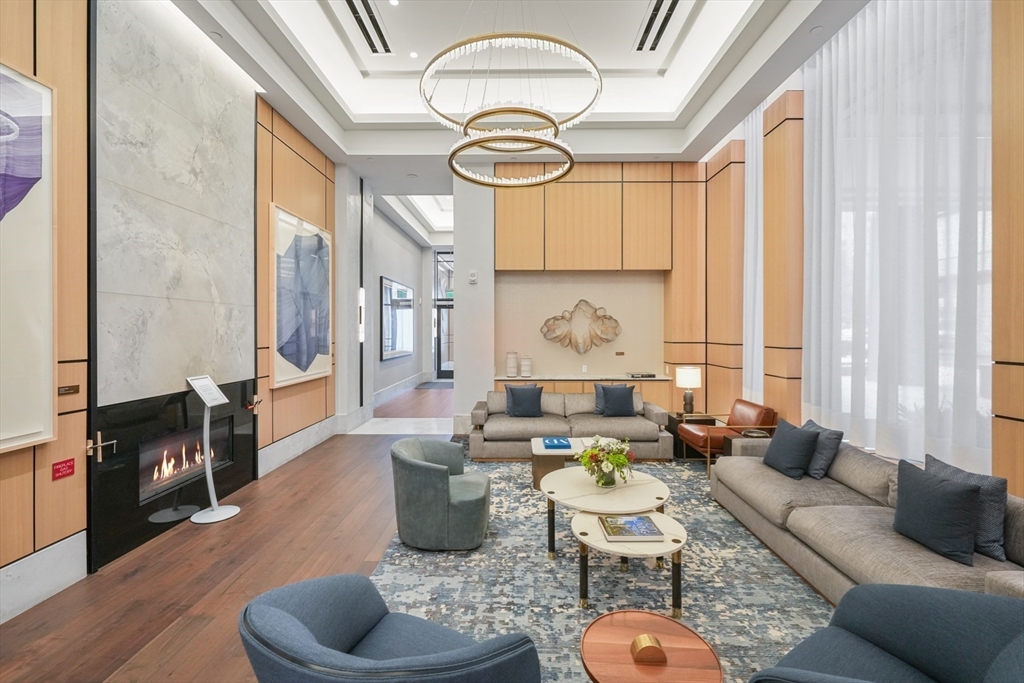 380 Harrison Ave Unit: PH1H