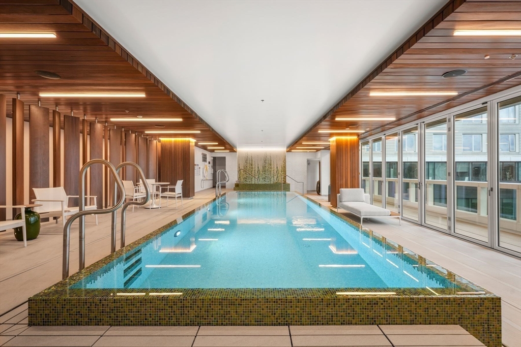 150 Seaport Boulevard Unit: 15CD