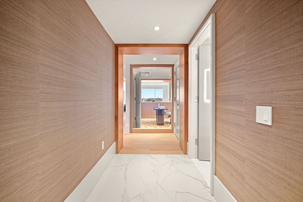 150 Seaport Boulevard Unit: 15CD