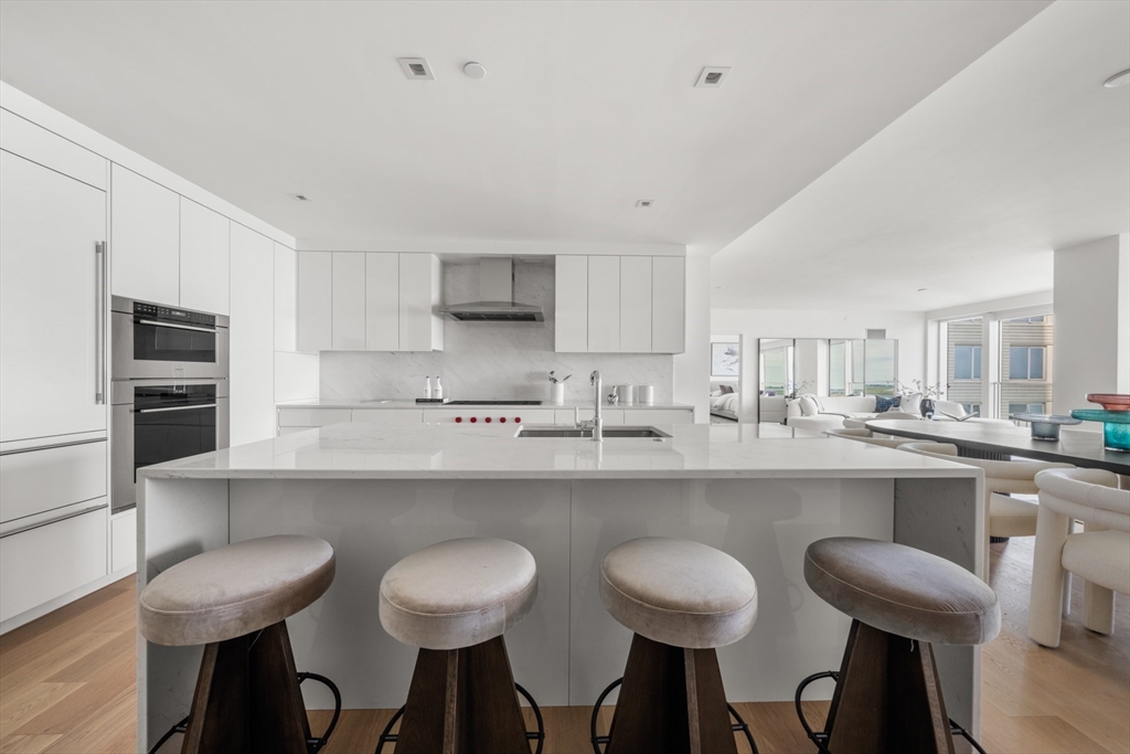 150 Seaport Boulevard Unit: 15CD