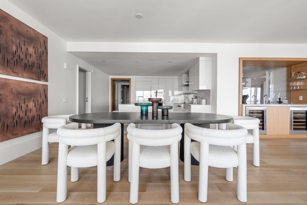 150 Seaport Boulevard Unit: 15CD