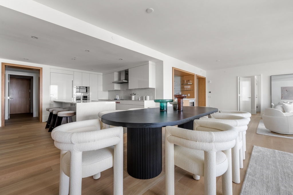 150 Seaport Boulevard Unit: 15CD